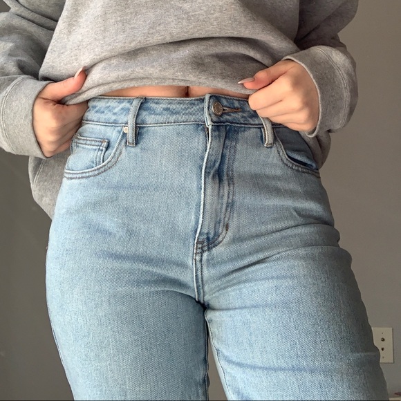 PacSun Denim - PacSun Light Wash Mom Jeans (27)